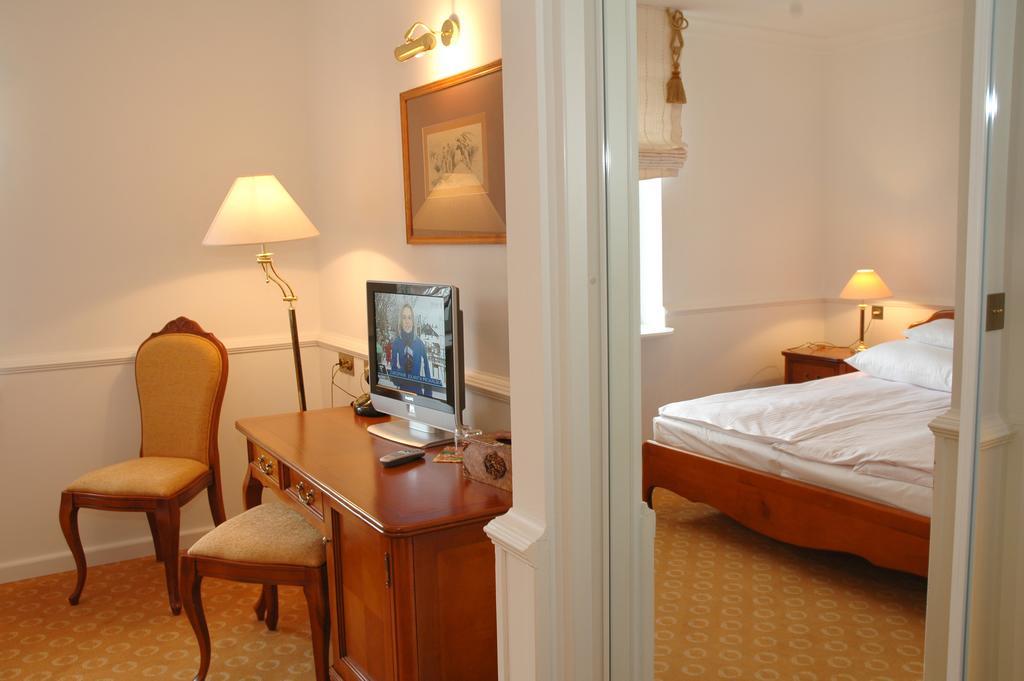 Hotel Szrenicowy Dwor Szklarska Poreba Ruang foto